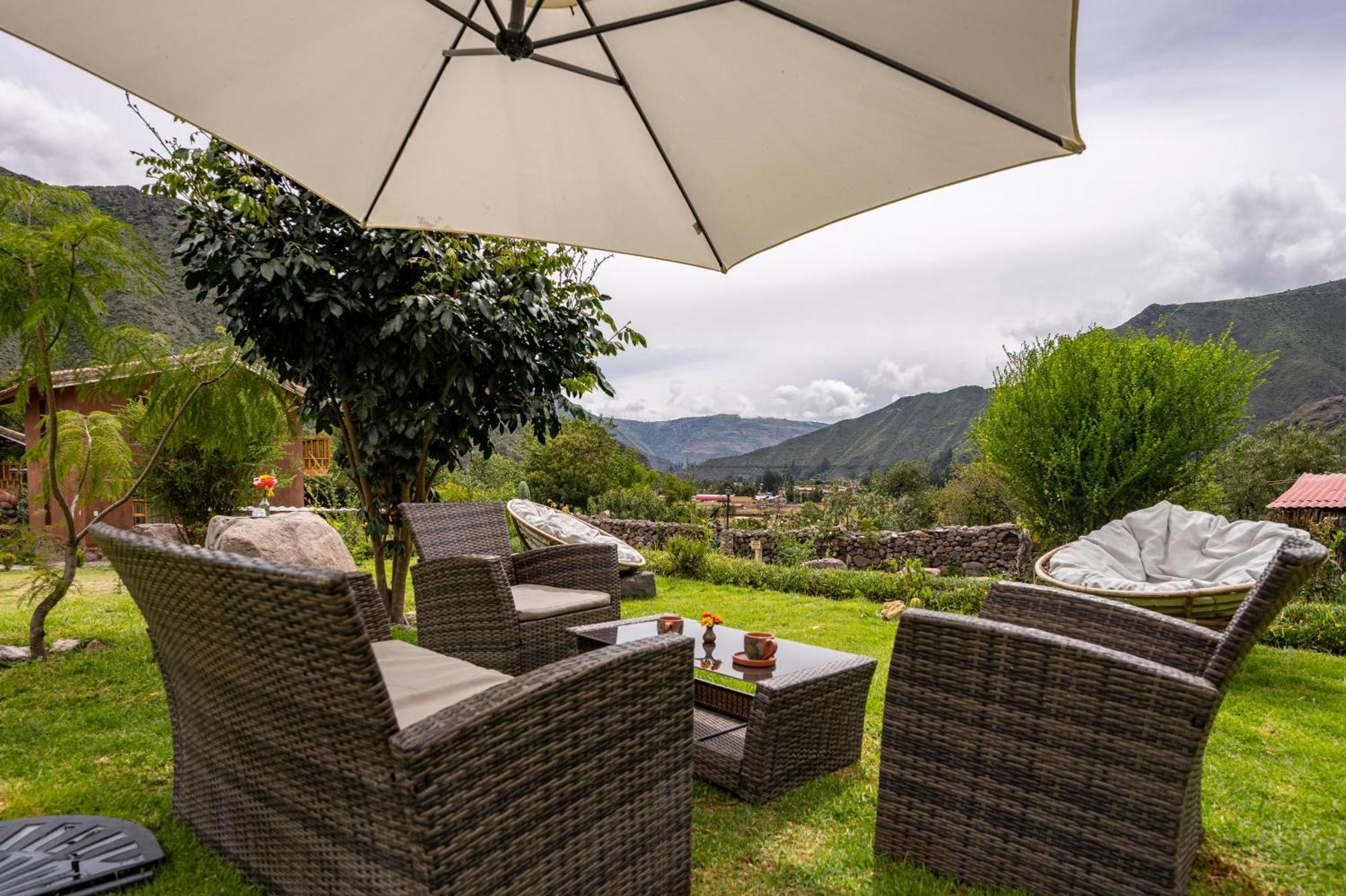 Unuwasi Hotel & Villa Calca Bagian luar foto