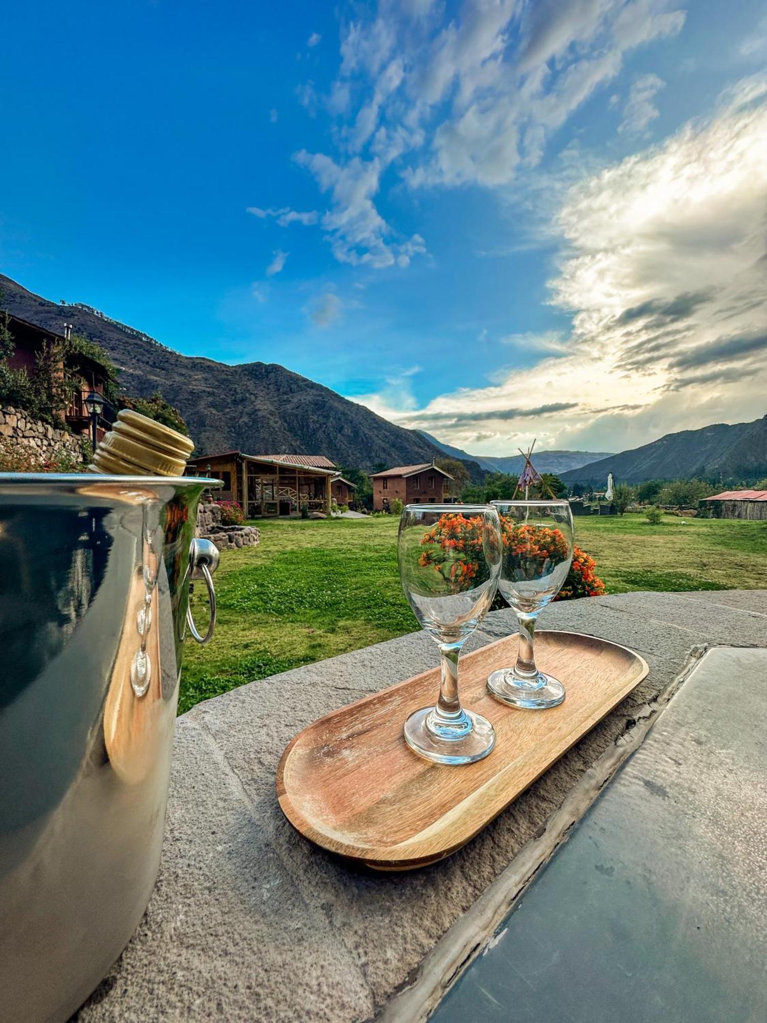 Unuwasi Hotel & Villa Calca Bagian luar foto